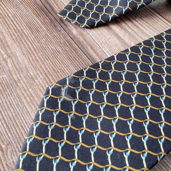 Gucci Mens Neck Tie 100% Silk Made In Italy W-3.25" x L-61" (Flaw, See Pics) - Picture 7 of 11